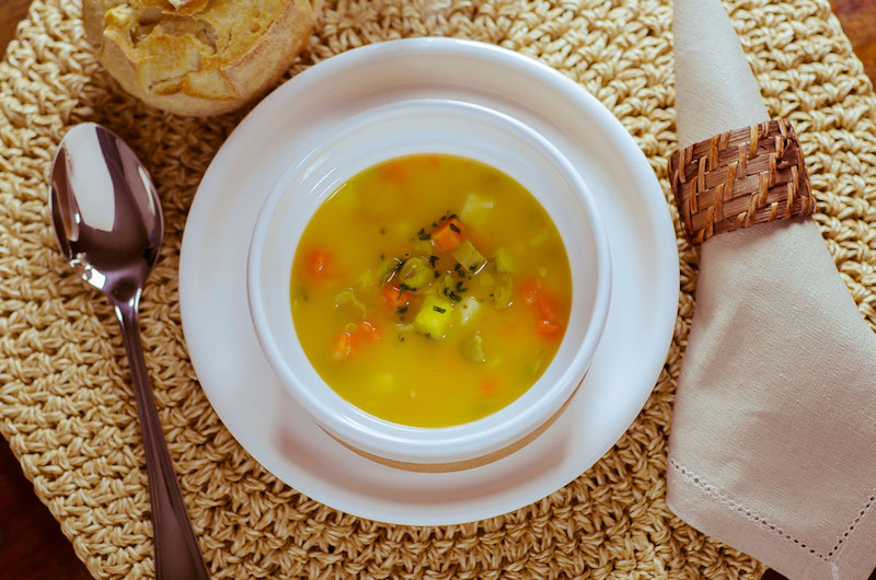 Receitas de sopas e caldos quentes – você sabe a diferença?