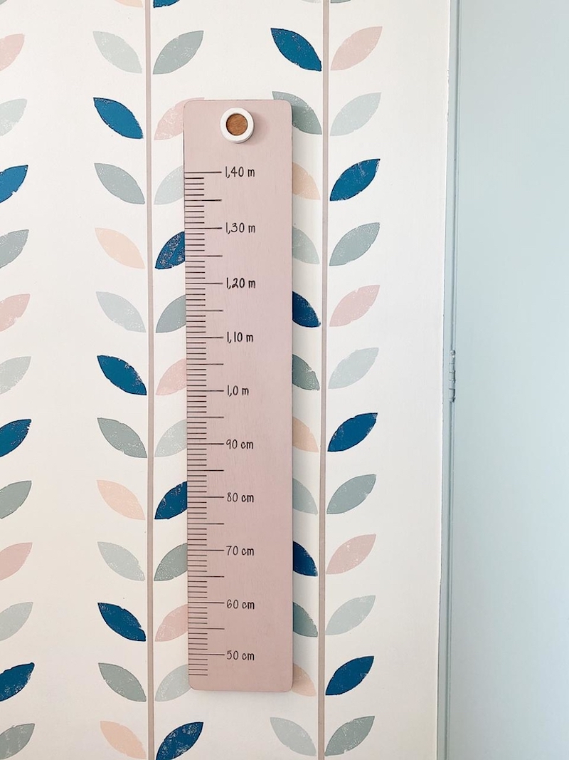 régua de crescimento para quarto de bebê