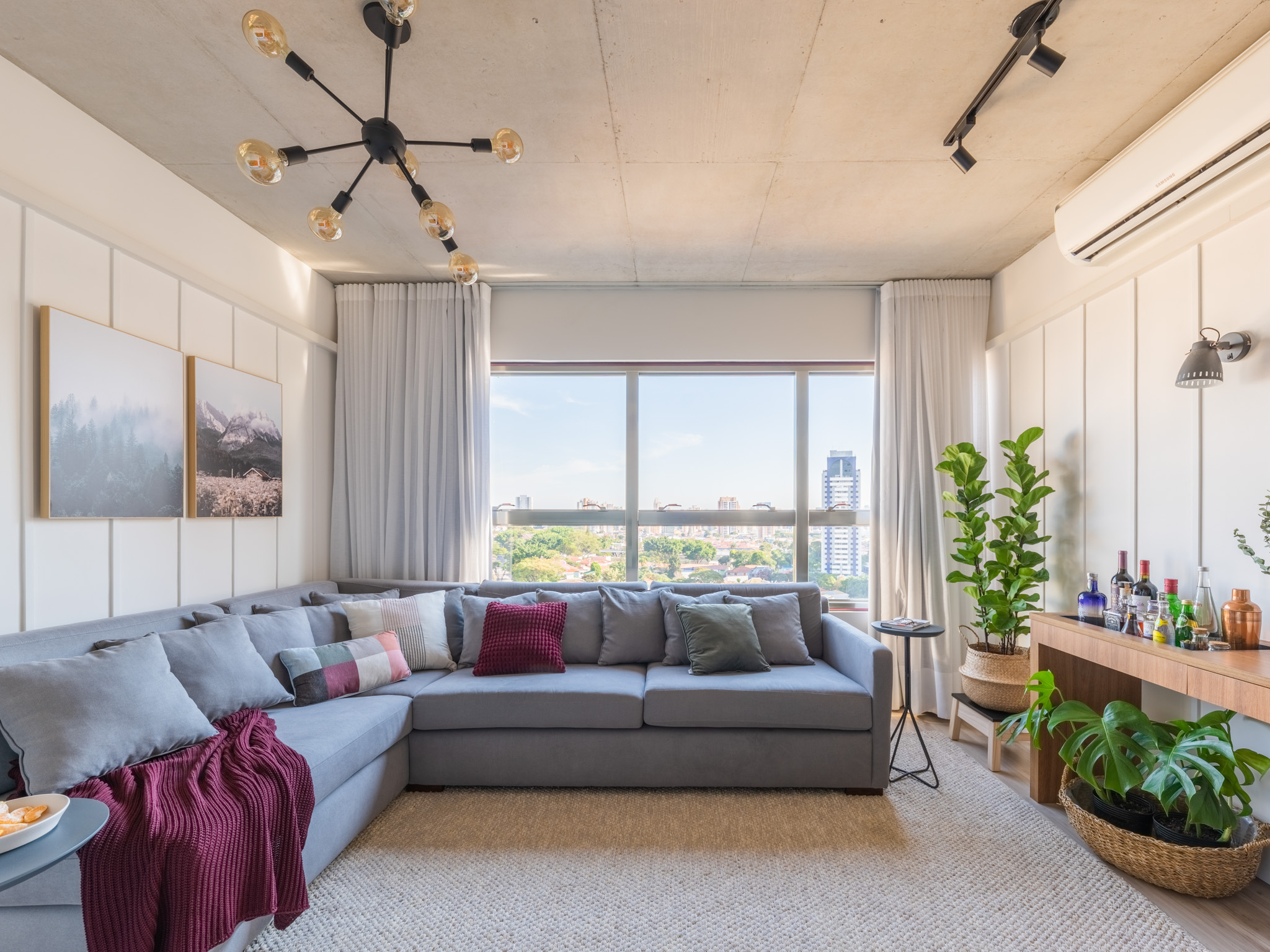 Apartamento de 70m² fica ainda mais aconchegante e convidativo com décor inspirado no estilo farmhouse