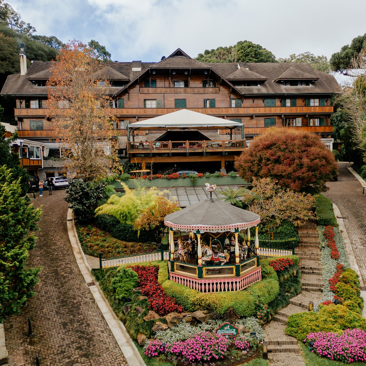 Encantos do Hotel Casa da Montanha no Centro de Gramado-RS